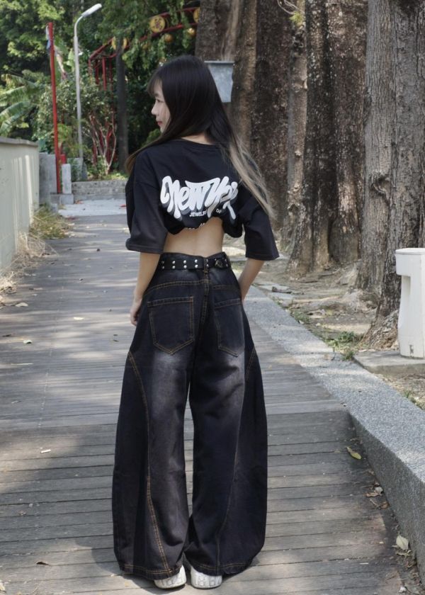 現貨+預購【吸睛比例】斑駁抓痕水洗彎刀褲 