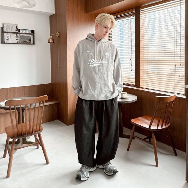 【現貨】 Brooklyn連帽拼接印花風衣 