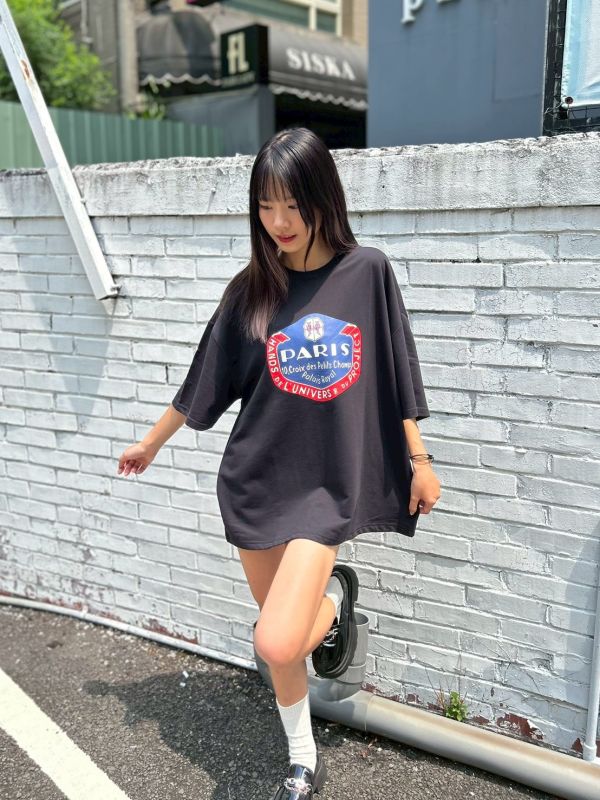 【現貨】PARIS巴黎徽章美式印花Tee 
