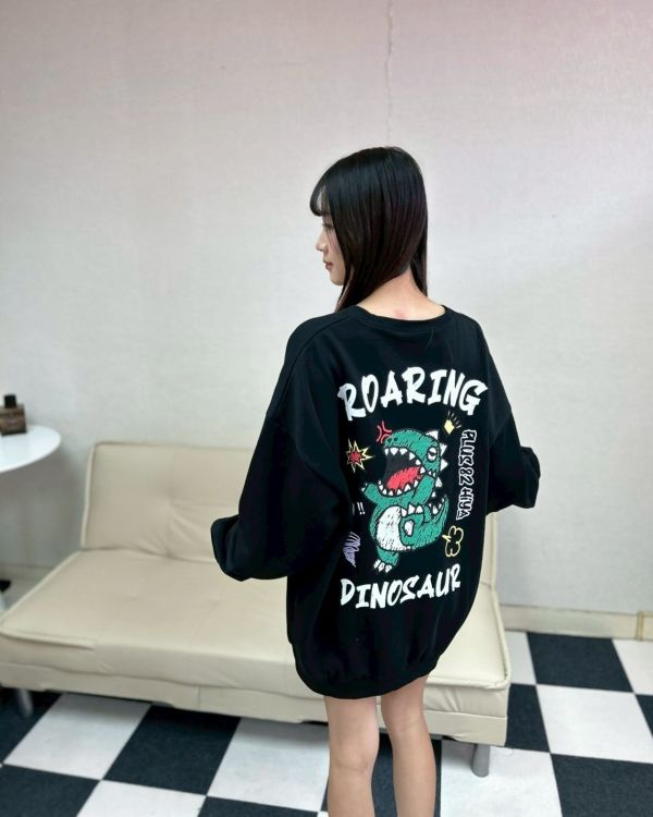 【現貨+預購】ROARING恐龍塗鴉大學Tee 