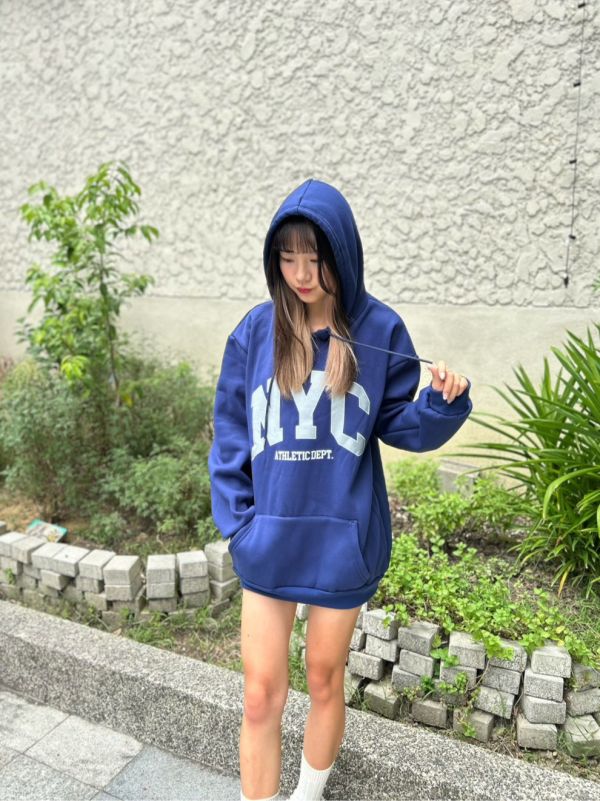 【現貨】NYC英字短絨刷毛帽Tee 