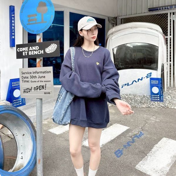 【預購】愛心笑臉刺繡刷毛大學Tee 