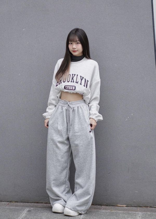 現貨+預購【休閒穿搭必備】刺繡小標闊腿棉褲 