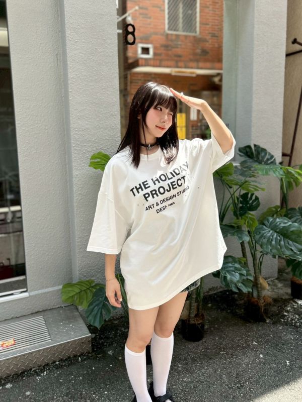 【現貨】THE HOLIDAY假日計畫字母Tee 