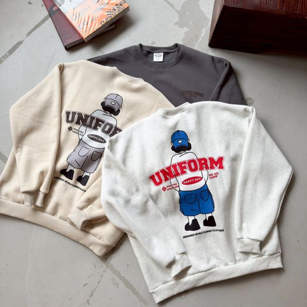 【現貨】UNIFORM男孩背影刷毛大學Tee 