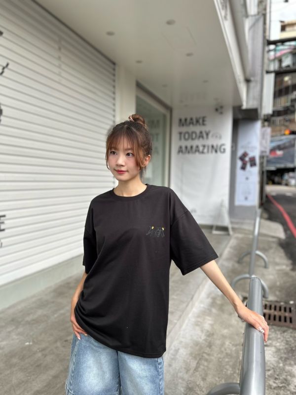 【現貨】DRY CAT曬貓咪插畫風Tee 