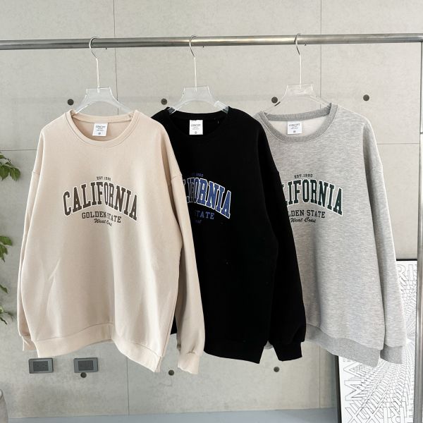 CALIFORNIA字母刷毛大學Tee 