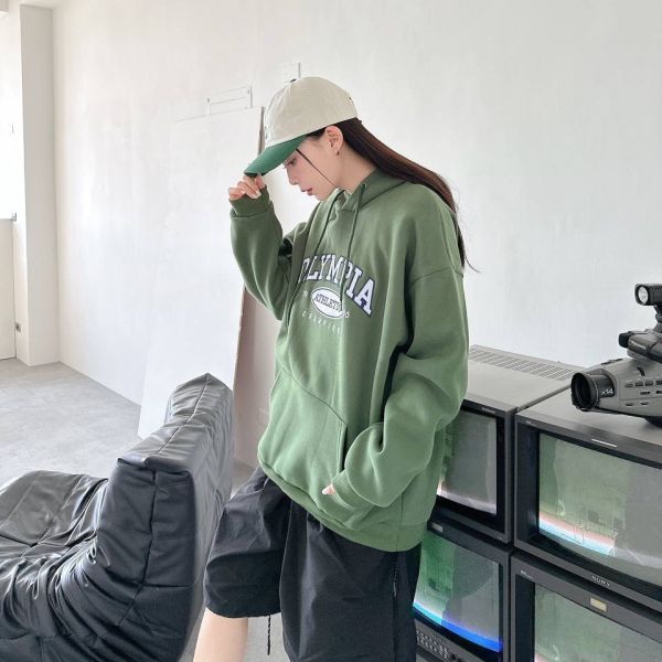 OLYMPIA貼布繡刷毛帽Tee 