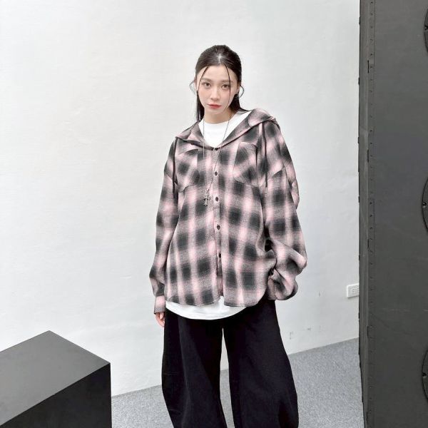 【現貨】口袋抽繩帽子格紋襯衫 