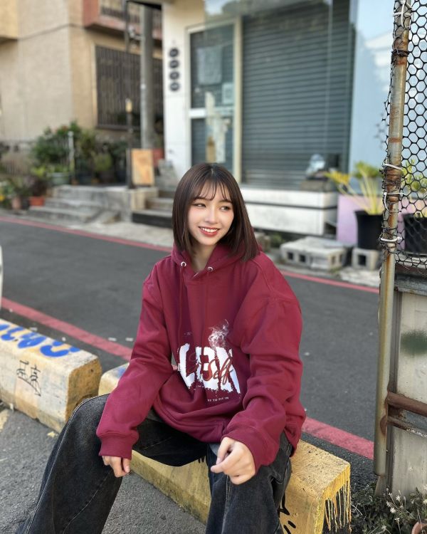 現貨【牛奶暖絨】LOBN煙霧牛奶絨帽Tee 