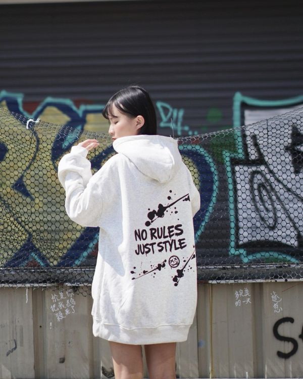 現貨【牛奶暖絨】潑墨塗鴉牛奶絨帽Tee 