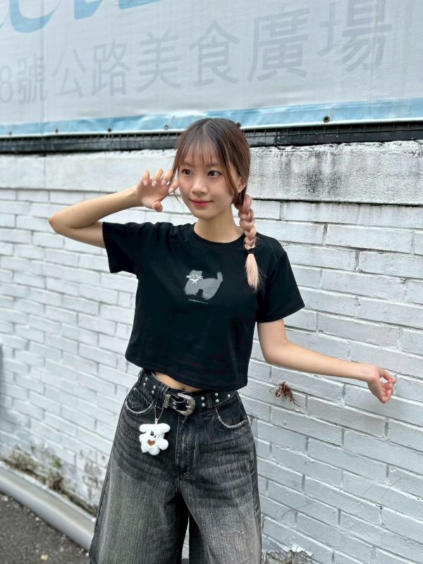 【現貨】波點黑貓短版上衣 