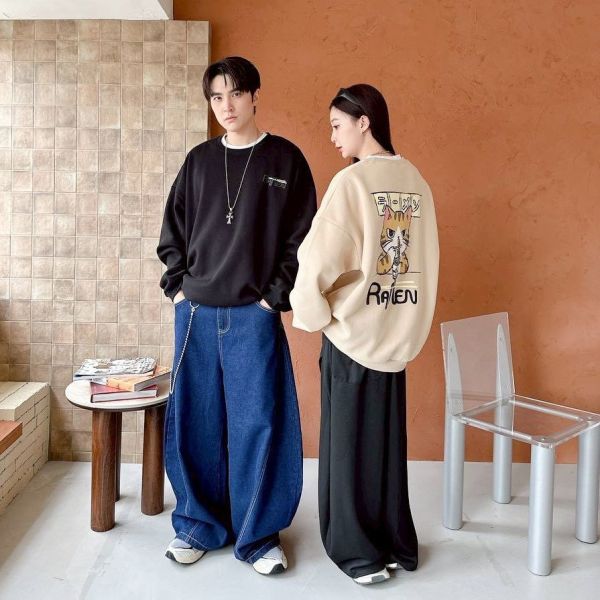 日文虎斑貓吃麵刷毛大學Tee 