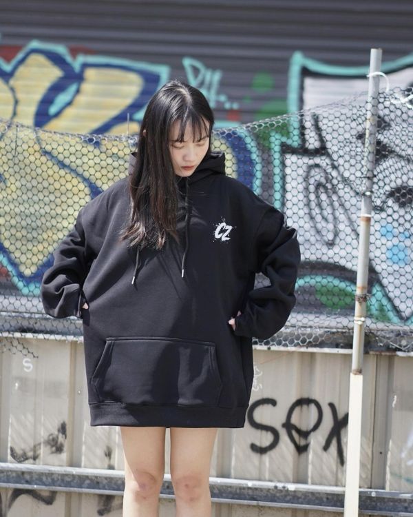 現貨【牛奶暖絨】潑墨塗鴉牛奶絨帽Tee 