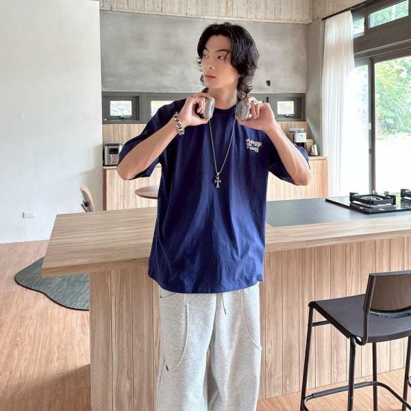 【現貨】發泡字型球形構圖短Tee 