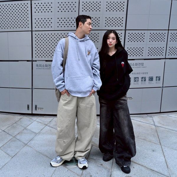 刺繡跳色愛心刷毛帽Tee 