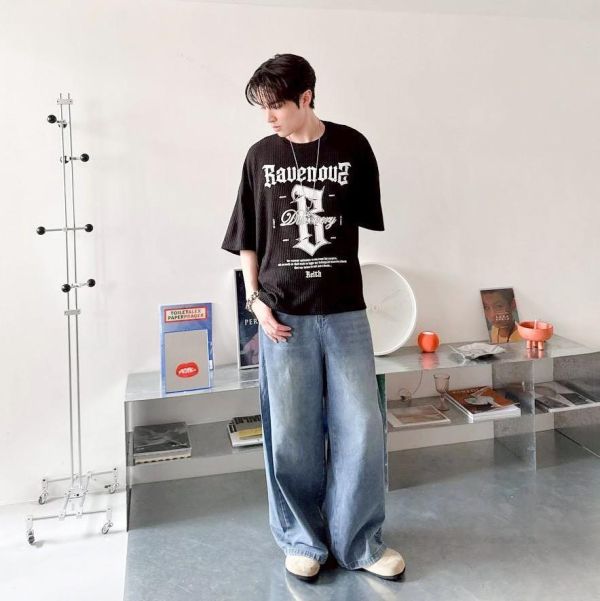 【線貨】Bauenous哥德字印花寬版短Tee 