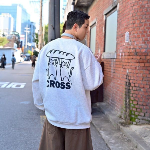 CROSS麵包貓咪刷毛大學Tee 