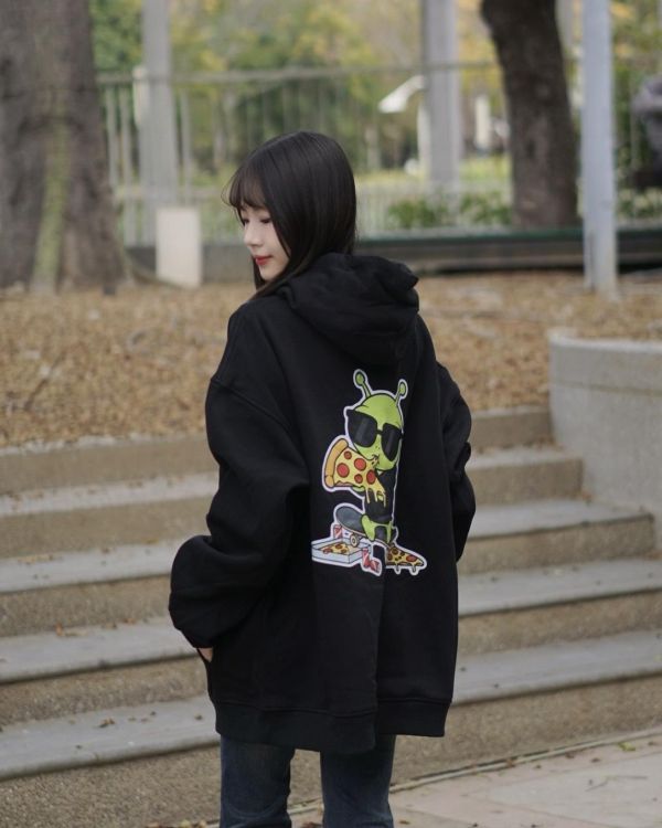 現貨【牛奶暖絨】Pizza外星人牛奶絨帽Tee 