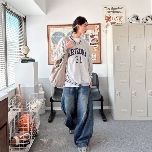 ARIZONA 31美式貼布刺繡大學Tee 