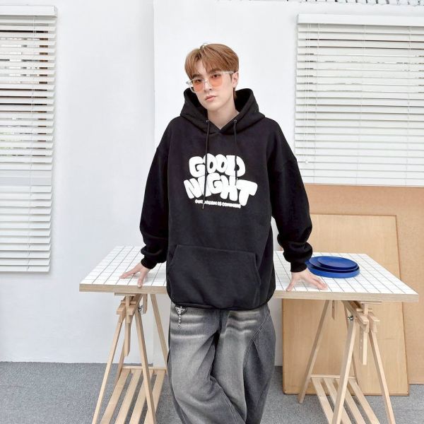 GOOD NIGHT發泡英字刷毛帽Tee 