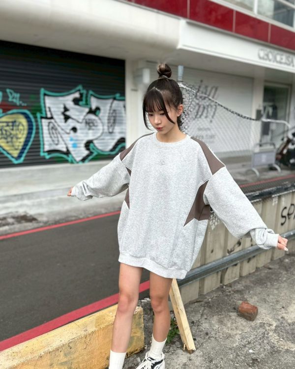 【預購】YX銀膠拼接大學Tee 