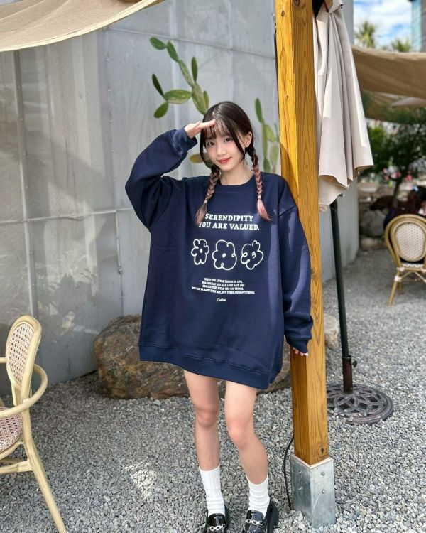 現貨【牛奶暖絨】SERENDIPITY花朵牛奶絨大學Tee 