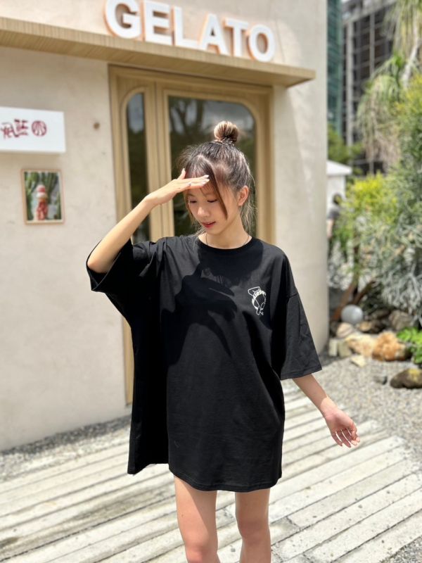 吹風機狗狗插畫印花Tee 