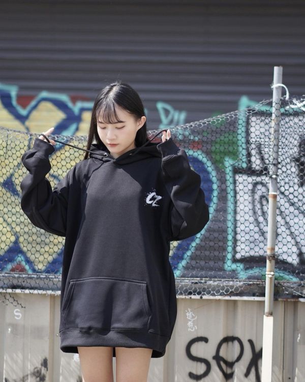 現貨【牛奶暖絨】潑墨塗鴉牛奶絨帽Tee 