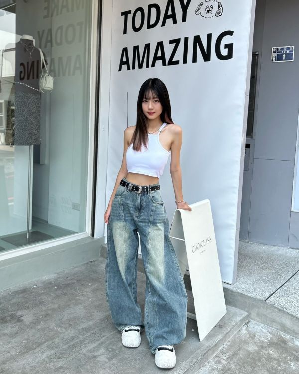 【現貨+預購】車線刷色牛仔彎刀褲 