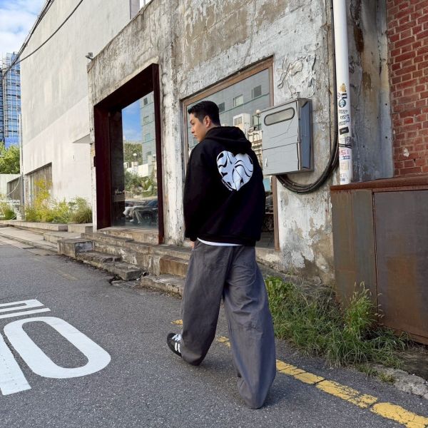 Cross Challenges發泡愛心切割刷毛帽Tee 