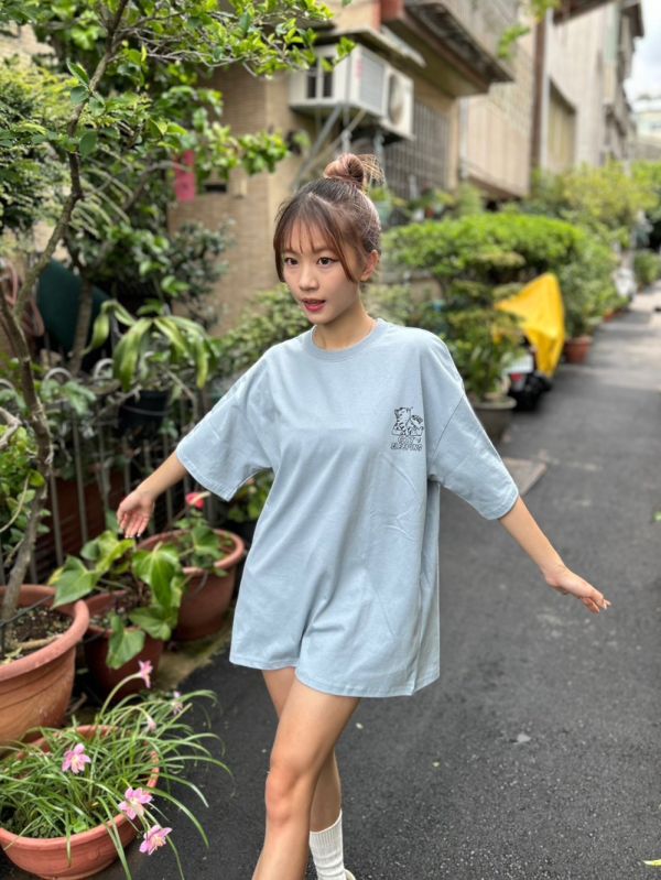 【現貨】CAT SLEEPING瞌睡貓塗鴉Tee 
