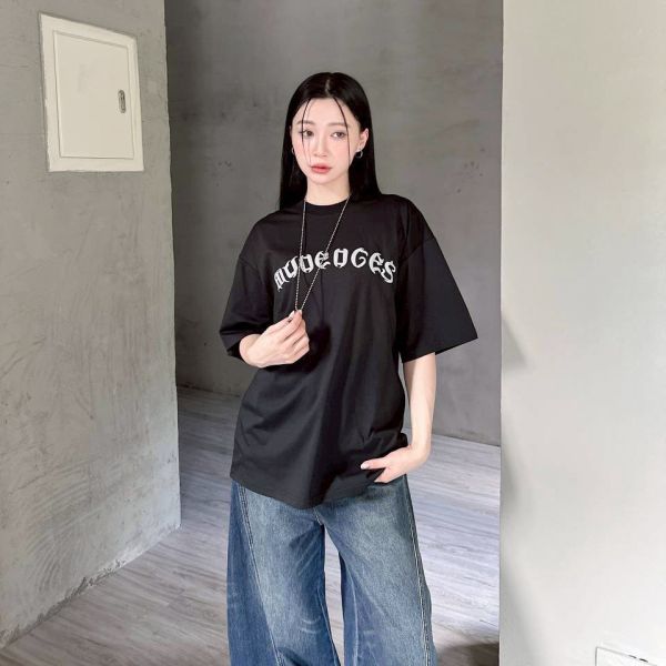 【SORONA®現貨】發泡螺旋哥德字涼感Tee 