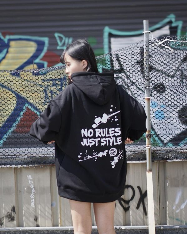 現貨【牛奶暖絨】潑墨塗鴉牛奶絨帽Tee 