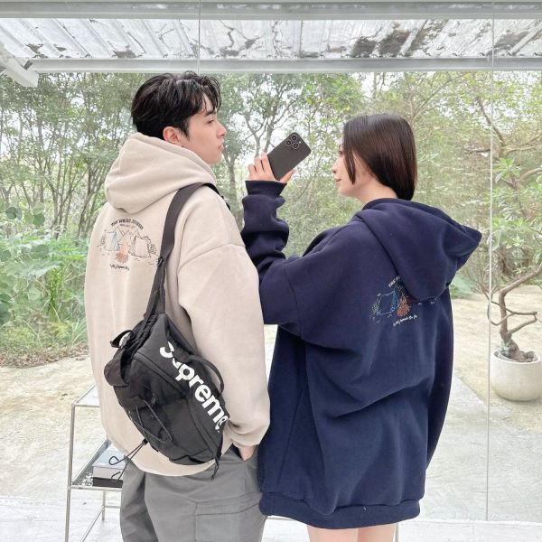 電繡露營七彩線條刷毛帽Tee 