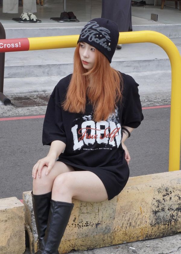 【現貨】LOBN迷霧環繞短Tee 