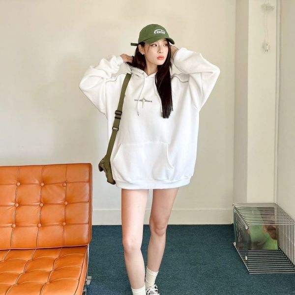 星芒立體別針刷毛帽Tee 