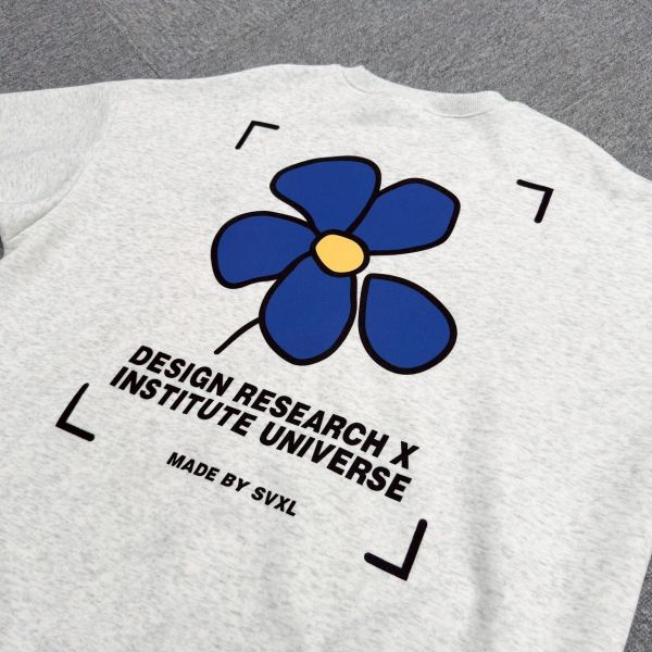 刺繡對焦框花朵大學Tee 