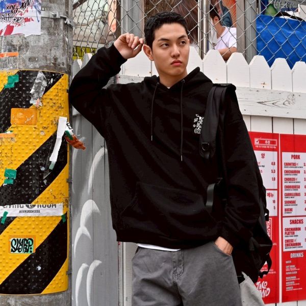 CROSS太空貓塗鴉感刷毛帽Tee 