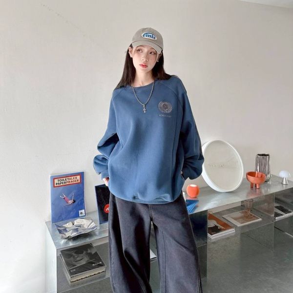 假兩件織帶刺繡刷毛大學Tee 