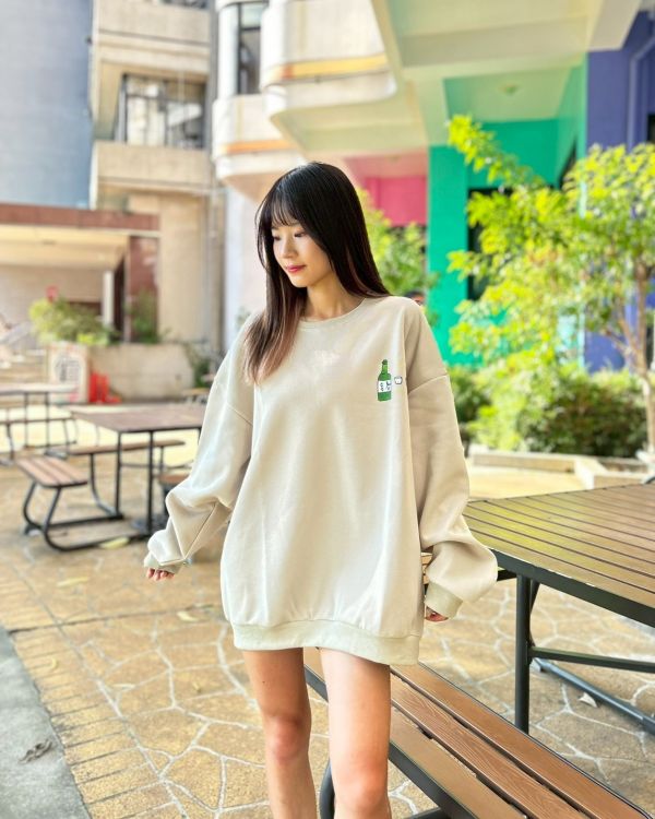 【現貨+預購】韓國酒印花大學Tee 