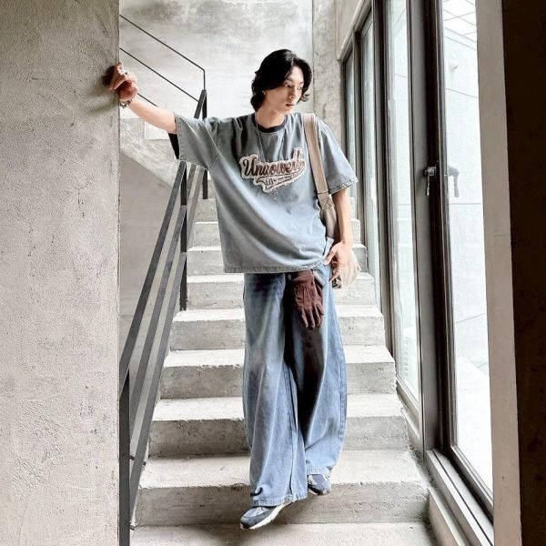 【現貨】草寫抽鬚貼布繡美式短Tee 