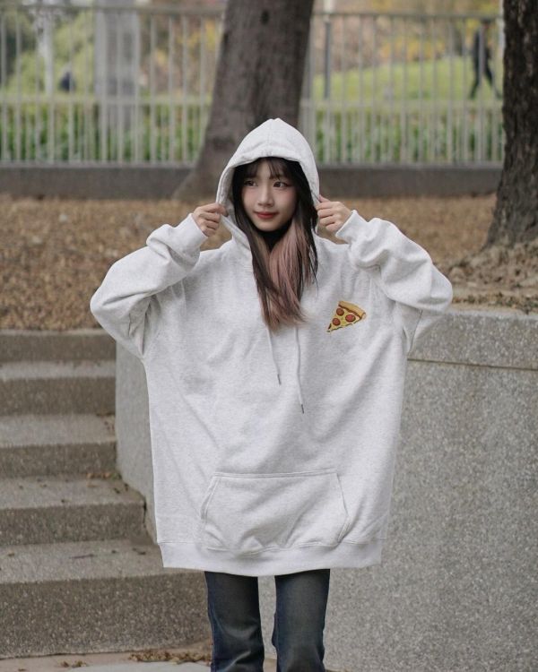 現貨【牛奶暖絨】Pizza外星人牛奶絨帽Tee 