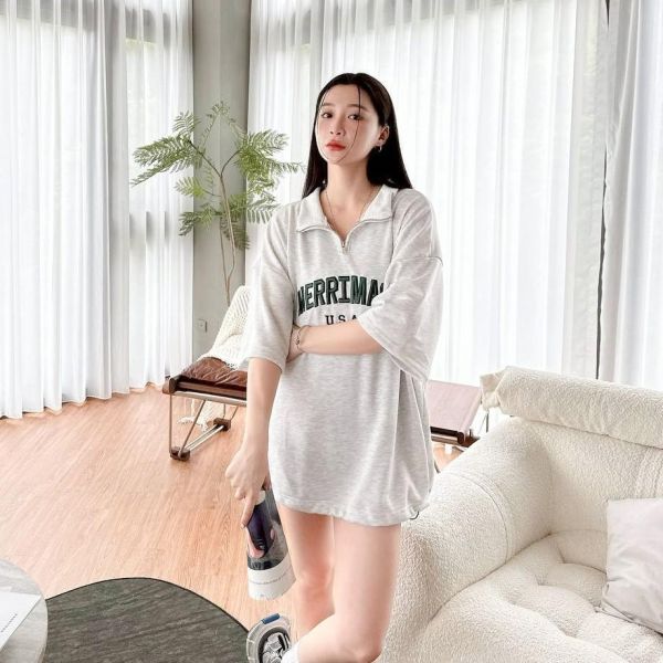 【現貨+預購】MERRIMACK半高領拉鍊刺繡POLO衫 