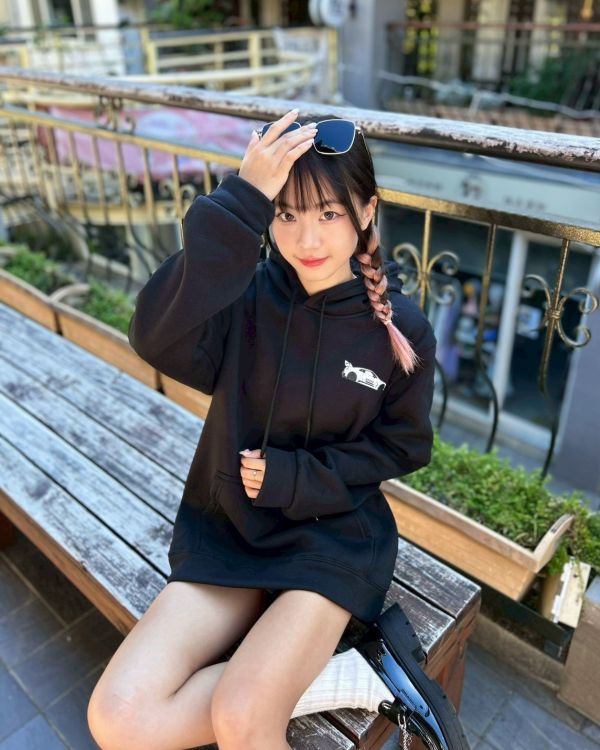 賽車英文刷毛帽Tee 