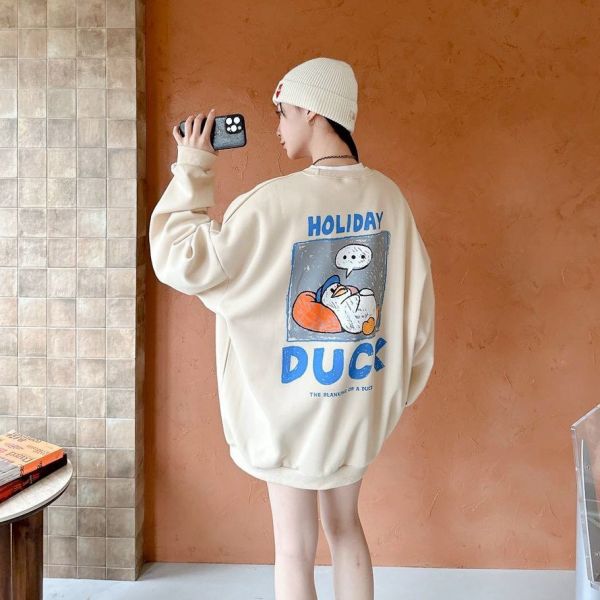 【預購】HOLIDAY DUCK懶散鴨插畫大學Tee 