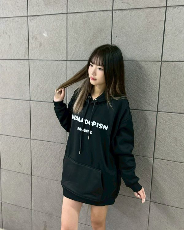 【現貨】重磅英字UNALROEPISN牛奶絨帽Tee 