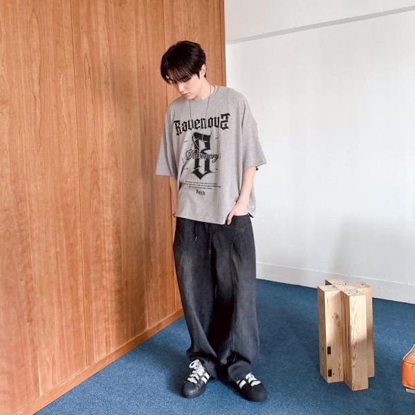 【線貨】Bauenous哥德字印花寬版短Tee 