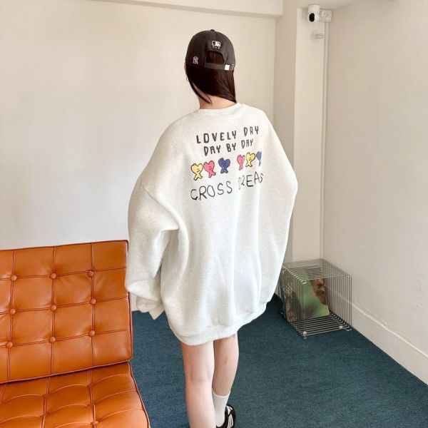 【現貨+預購】CROSS DREAMS愛心排列印花大學Tee 