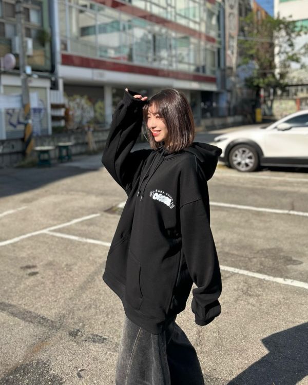 現貨【牛奶暖絨】泡泡英字手指牛奶絨帽Tee 